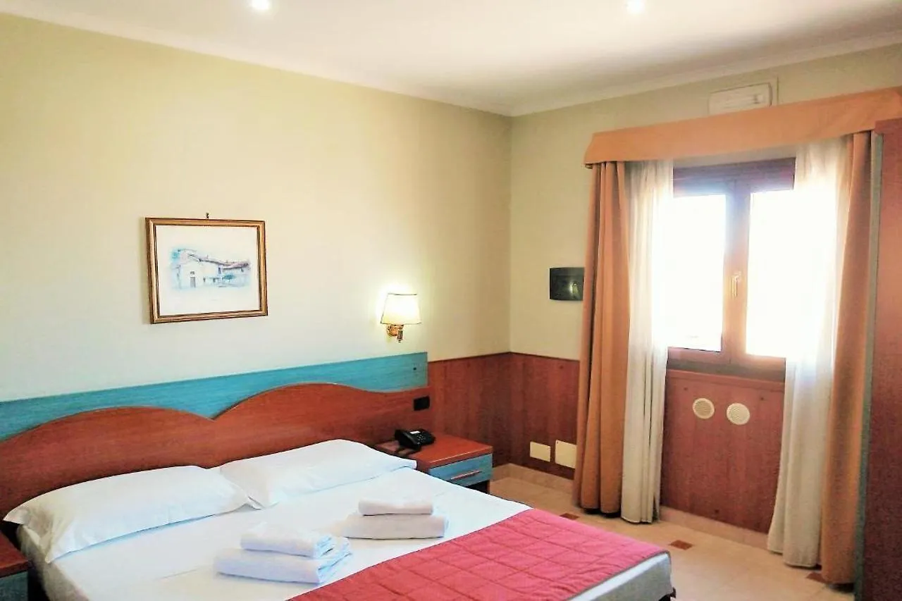 Hotel Riviera Fiumicino 3*,  Italien